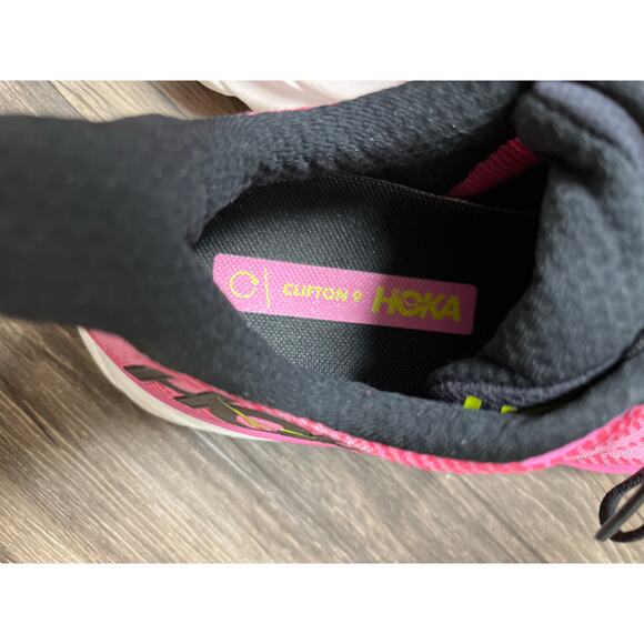 Hoka Clifton 9 Women’s Running Shoes | Size 9.5B | Raspberry Strawberry Pink EUC - Picture 6 of 10